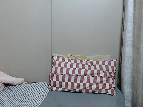 ExtraDoll online show from 02/15/26, 06:14