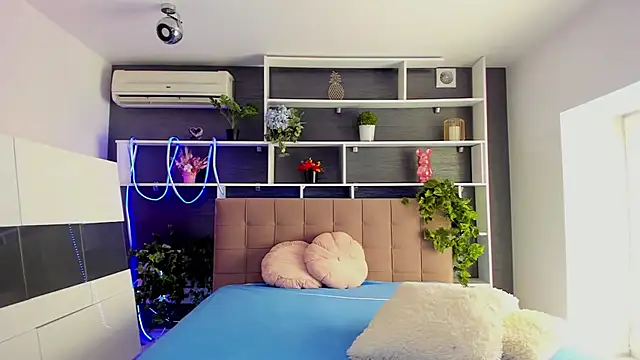 StephieRousee online show from 02/22/26, 06:27