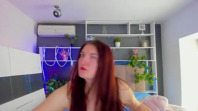 StephieRousee online show from 03/16/26, 06:28