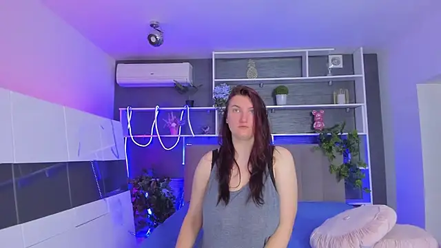 StephieRousee online show from 05/08/26, 05:22