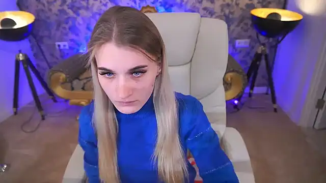 DiamondNina online show from 04/21/26, 06:58