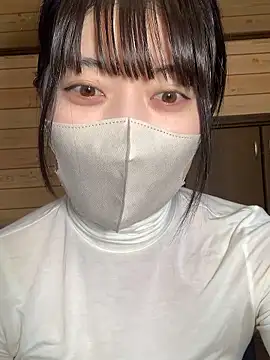 Snapshot of minami_room chatting on 02/04/26, 01:11 minami room online show from 02/04/26, 01:11