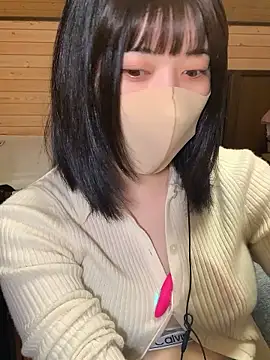 Snapshot of minami_room chatting on 04/07/26, 01:35 minami room online show from 04/07/26, 01:35