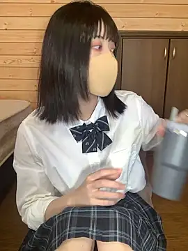 Snapshot of minami_room chatting on 04/12/26, 05:54 minami room online show from 04/12/26, 05:54