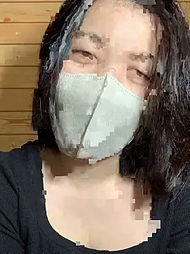 Snapshot of minami_room chatting on 01/17/26, 04:05 minami room online show from 01/17/26, 04:05