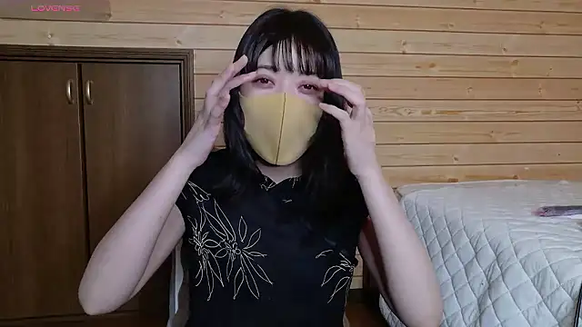 Snapshot of minami_room chatting on 06/18/26, 12:32 minami room online show from 06/18/26, 12:32