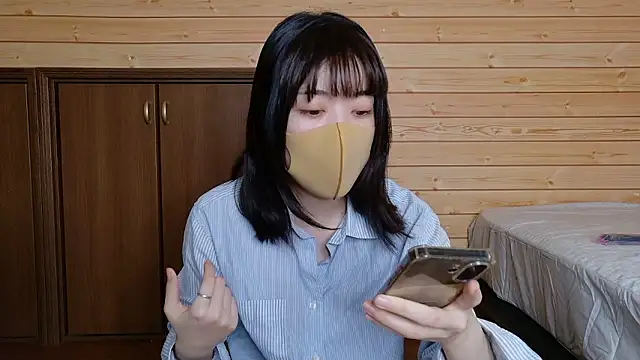 Snapshot of minami_room chatting on 06/25/26, 05:34 minami room online show from 06/25/26, 05:34