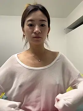 Snapshot of Xiaojuzi- chatting on 06/10/26, 01:45 Xiaojuzi- online show from 06/10/26, 01:45