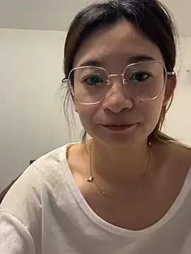 Snapshot of Xiaojuzi- chatting on 06/07/26, 02:22 Xiaojuzi- online show from 06/07/26, 02:22