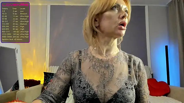 Snapshot of Monika-peach chatting on 04/21/26, 01:42 Monika-peach online show from 04/21/26, 01:42