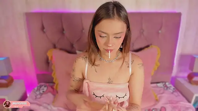 alyy cut3 online show from 04/13/26, 09:08