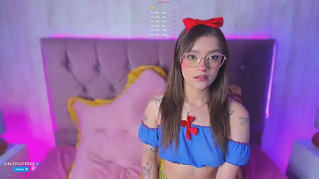 alyy cut3 online show from 02/25/26, 08:08