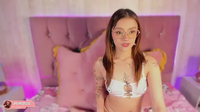 alyy cut3 online show from 03/31/26, 08:11