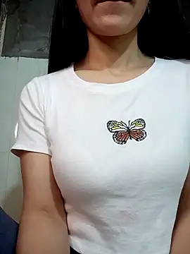 Snapshot of Belle-777 chatting on 01/06/26, 01:59 Belle-777 online show from 01/06/26, 01:59