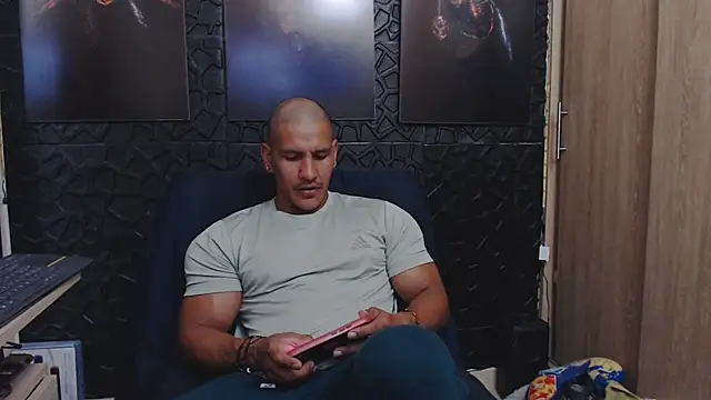 Snapshot of viktor_herrera chatting on 07/11/26, 03:45 viktor herrera online show from 07/11/26, 03:45