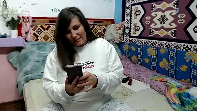 Adelinemilf online show from 04/10/26, 12:34