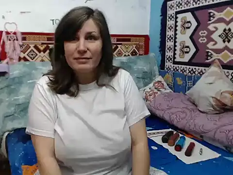 Adelinemilf online show from 01/12/26, 08:32