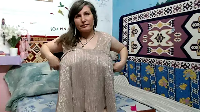Adelinemilf online show from 04/30/26, 12:34