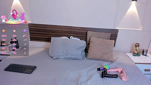 mia gold  online show from 03/25/26, 07:02