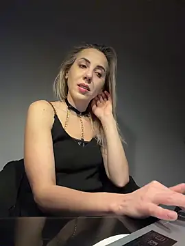 ElenaWhitmore online show from 02/17/26, 10:29