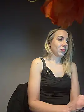 ElenaWhitmore online show from 03/19/26, 10:21