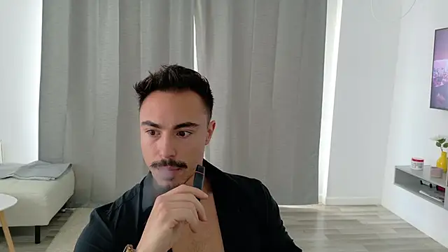 Master Lukas online show from 05/14/26, 09:39