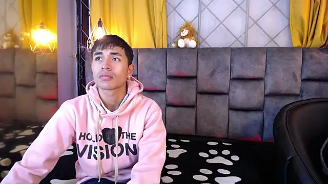 Snapshot of Maik_Russo chatting on 02/11/26, 11:32 Maik Russo online show from 02/11/26, 11:32