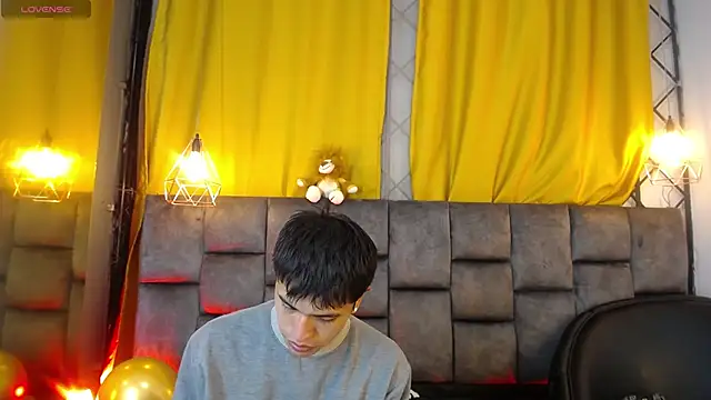 Snapshot of Maik_Russo chatting on 02/15/26, 11:47 Maik Russo online show from 02/15/26, 11:47