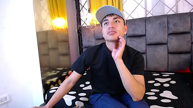 Snapshot of Maik_Russo chatting on 02/05/26, 01:51 Maik Russo online show from 02/05/26, 01:51