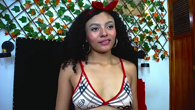 vsamanthaper1 online show from 03/31/26, 07:38