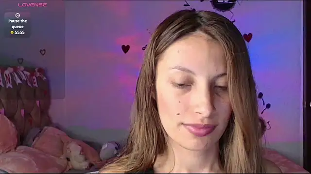 Snapshot of Sweet_moon_v_ chatting on 02/16/26, 03:38 Sweet moon v online show from 02/16/26, 03:38