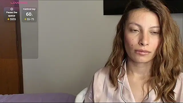 Sweet moon v  online show from 03/27/26, 04:54