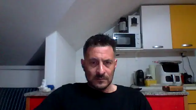 Snapshot of colosone chatting on 05/10/26, 08:33 colosone online show from 05/10/26, 08:33