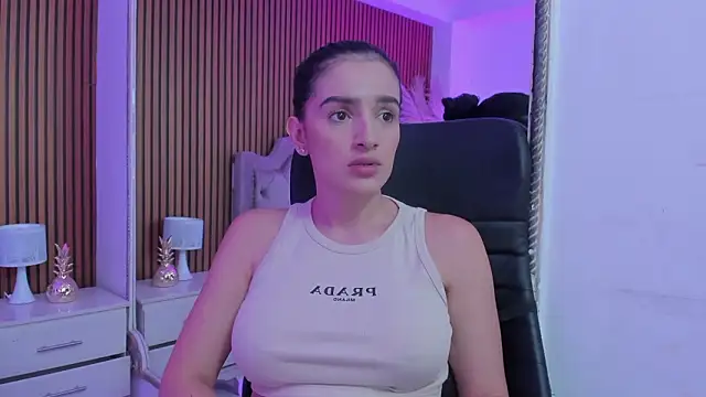 Violett hott  online show from 03/21/26, 12:42