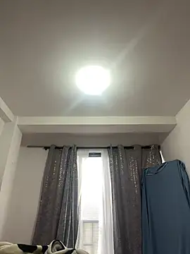 Snapshot of Violett_hott_ chatting on 04/30/26, 11:39 Violett hott online show from 04/30/26, 11:39