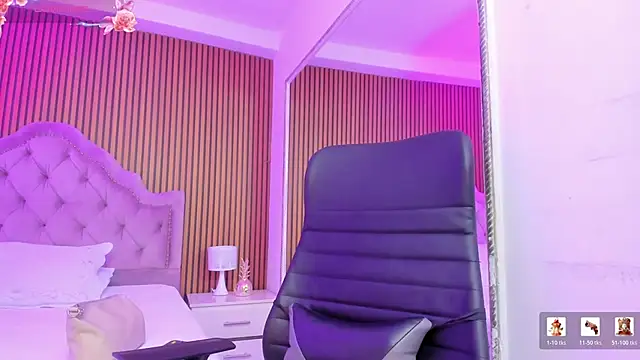 Violett hott  online show from 03/19/26, 11:54