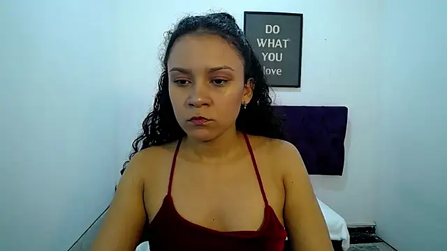 Snapshot of Little18Doll chatting on 06/12/26, 10:18 Little18Doll online show from 06/12/26, 10:18