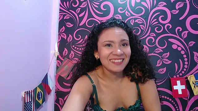 Snapshot of Little18Doll chatting on 07/09/26, 10:42 Little18Doll online show from 07/09/26, 10:42