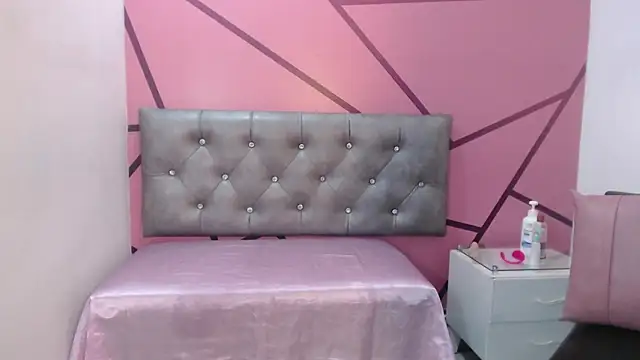 Little18Doll online show from 05/18/26, 10:03