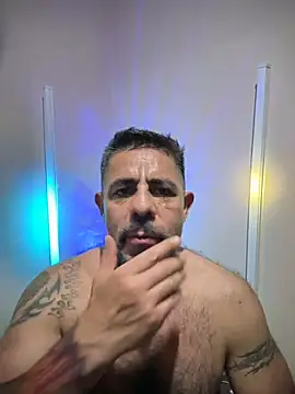 wolfbucker online show from 04/08/26, 06:15