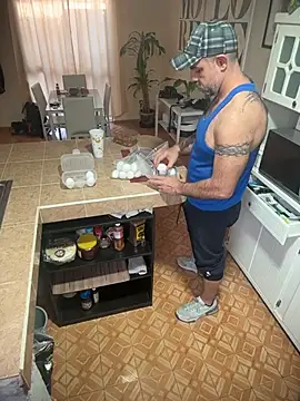 wolfbucker online show from 03/19/26, 01:44