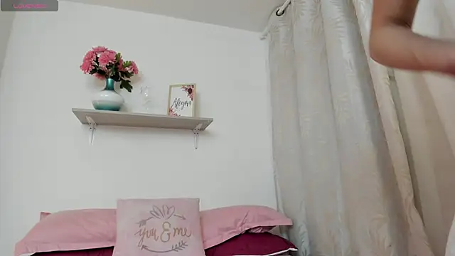 VictoriaGarret online show from 03/07/26, 12:21