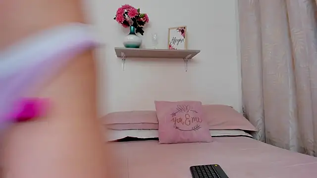 Snapshot of VictoriaGarret chatting on 02/28/26, 11:54 VictoriaGarret online show from 02/28/26, 11:54