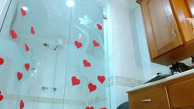 Collins luna online show from 02/23/26, 04:07