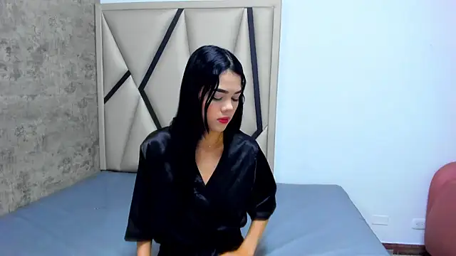 Luna  02 online show from 04/21/26, 12:12