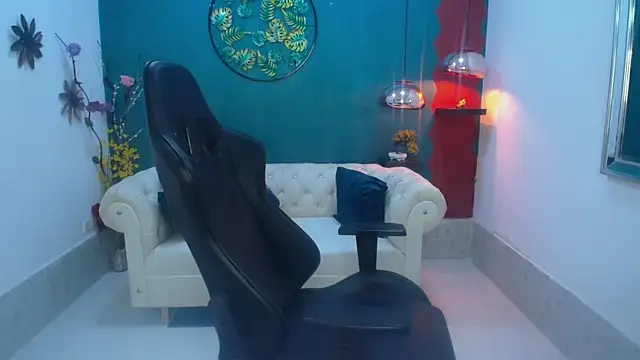 elena milf1 online show from 01/09/26, 05:31