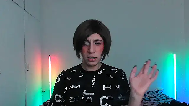 HoneyValentine online show from 03/12/26, 08:13