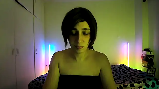 HoneyValentine online show from 04/02/26, 08:48