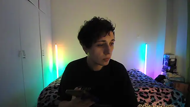 HoneyValentine online show from 06/01/26, 05:56