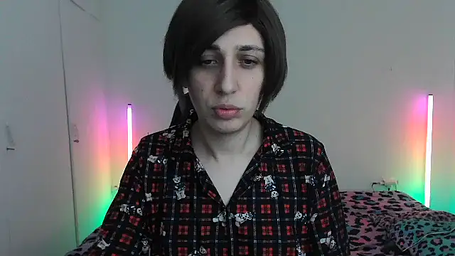 HoneyValentine online show from 03/19/26, 08:53